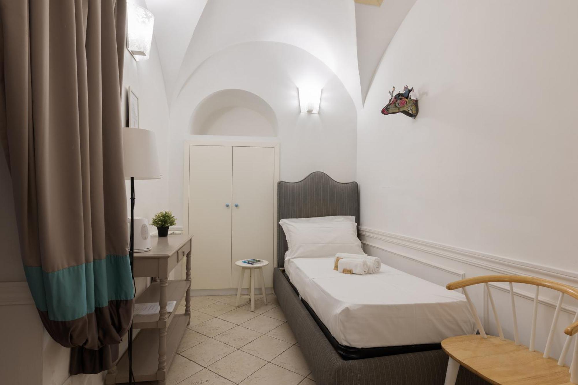Domus 14 * Rom